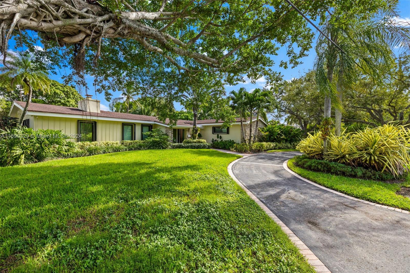 Property for Sale at 12721 Sw 70th Ave, Pinecrest, Miami-Dade County, Florida - Bedrooms: 4 
Bathrooms: 2  - $1,875,000