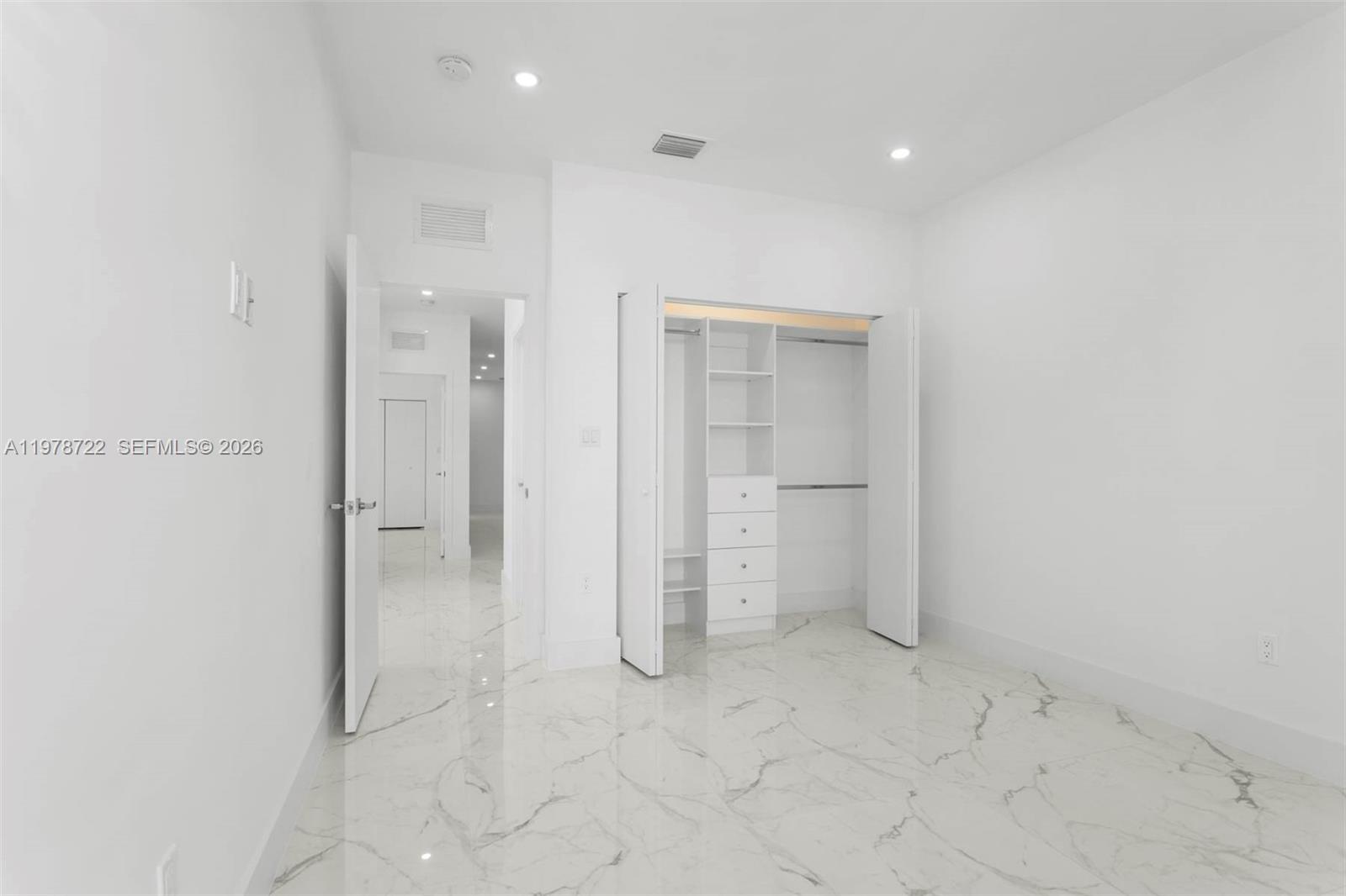 KIRKLAND HEIGHTS AMD - Residential