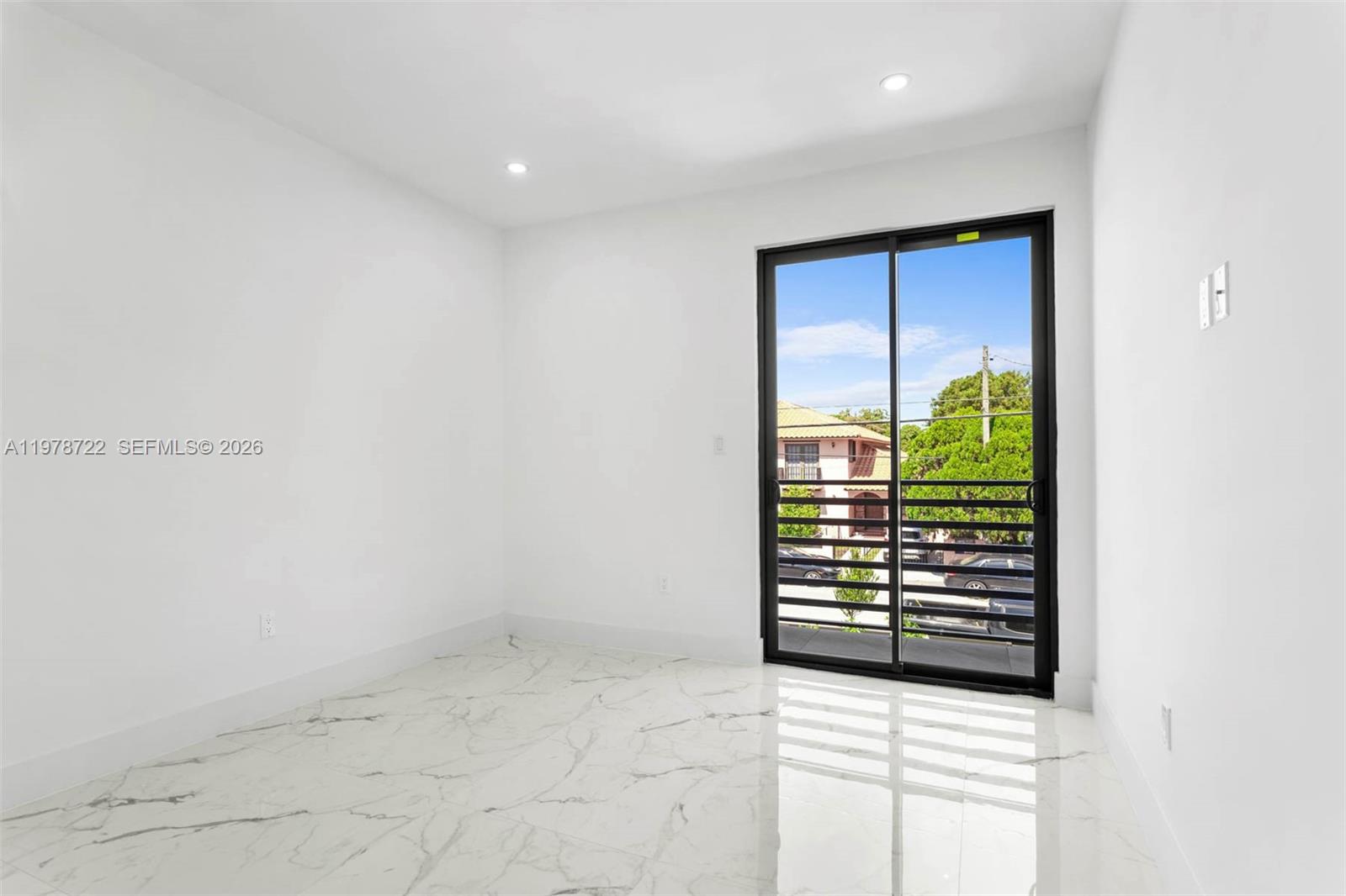 KIRKLAND HEIGHTS AMD - Residential