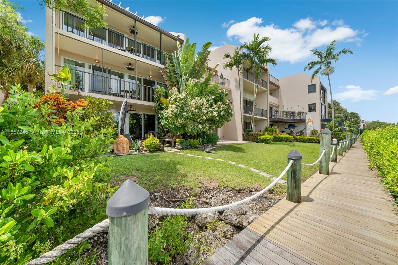 ROYAL HARBOUR YACHT CLUB - Residential Lease