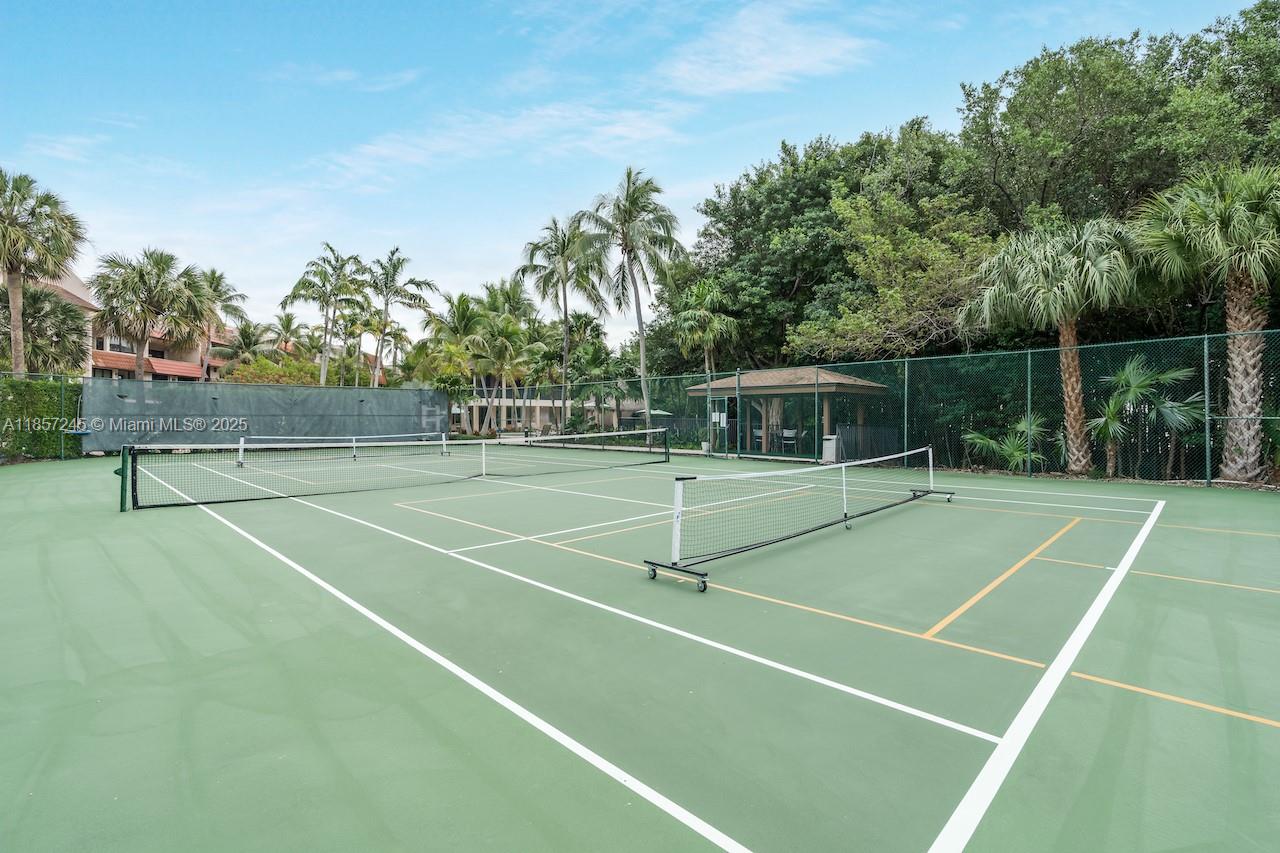 ROYAL HARBOUR YACHT CLUB - Residential Lease