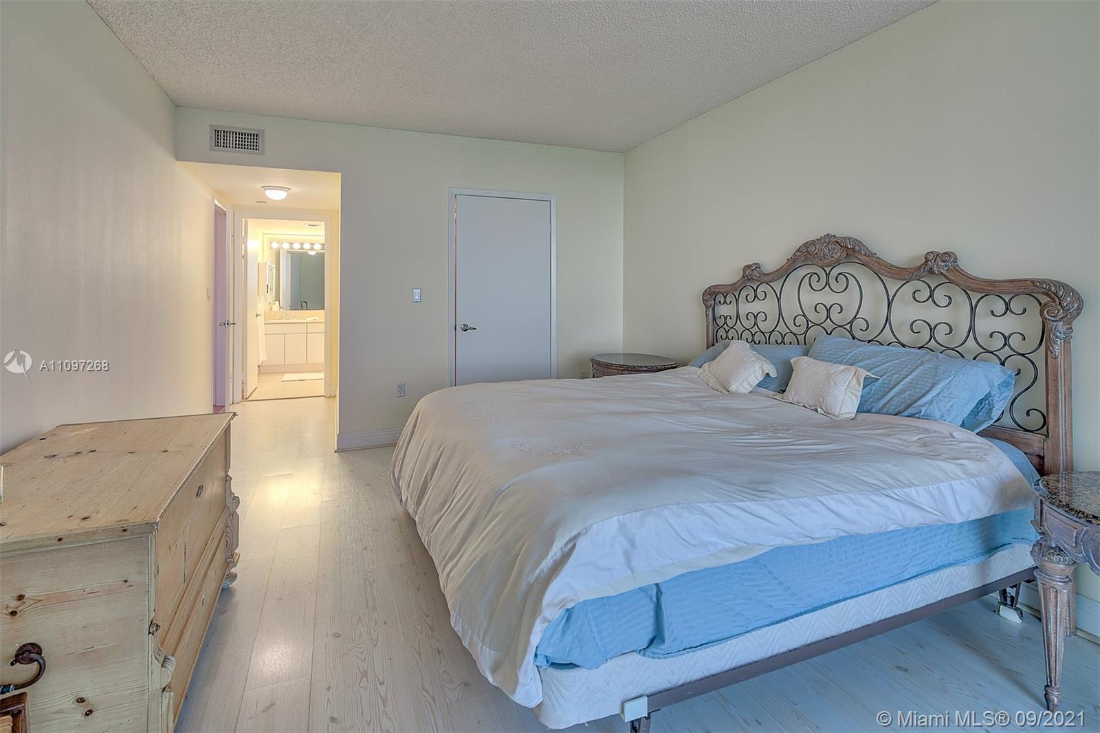 CHAMPLAIN TOWERS EAST CON - Residential