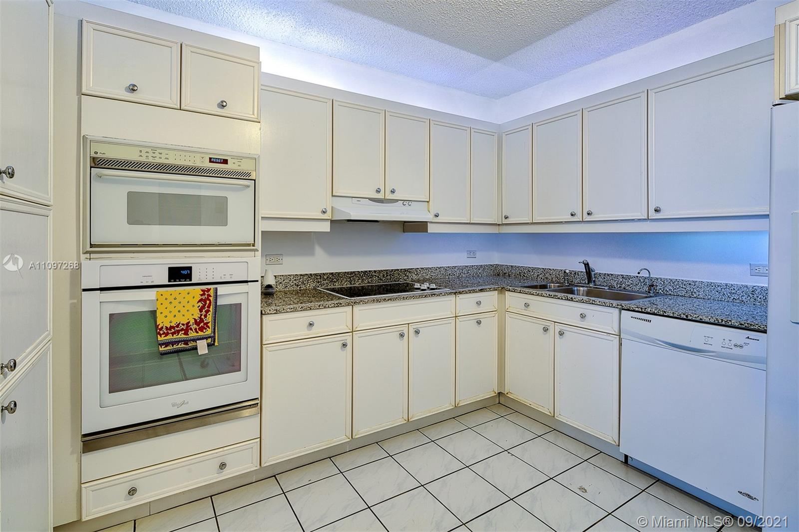 CHAMPLAIN TOWERS EAST CON - Residential