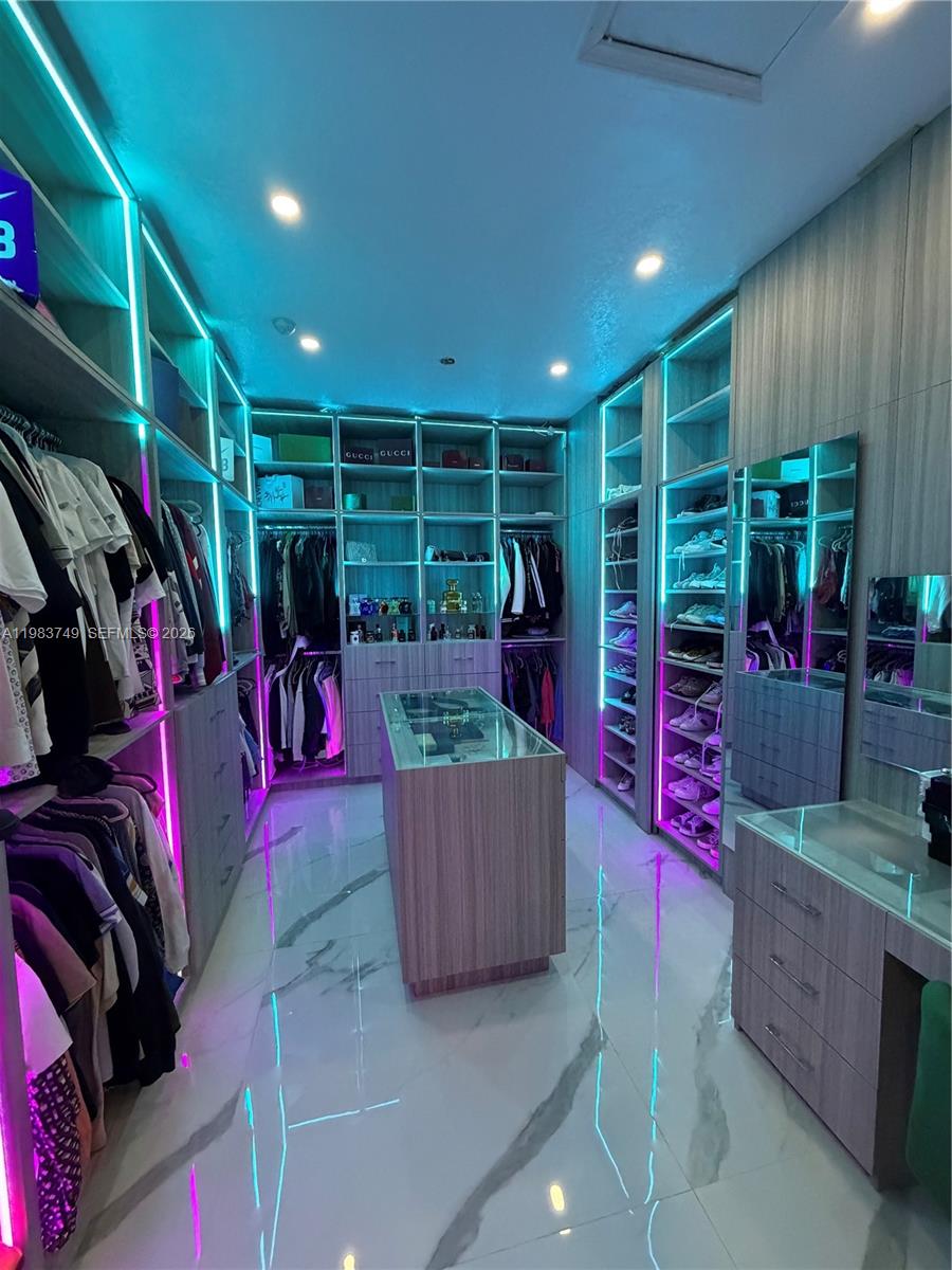 SHORES AT KEYS GATE - Residential