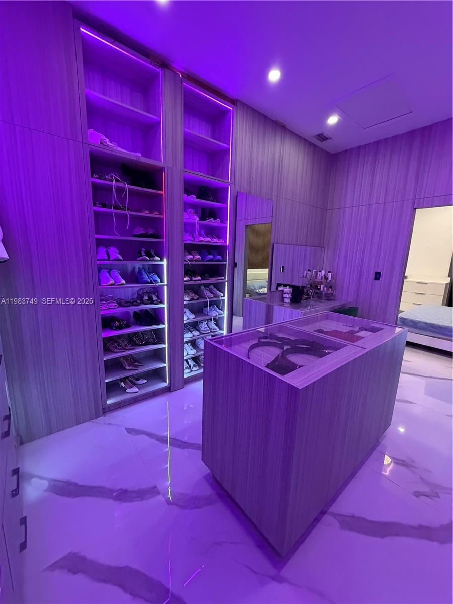 SHORES AT KEYS GATE - Residential