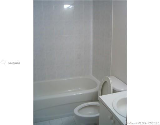 HAMPTON ISLES CONDO - Residential Lease