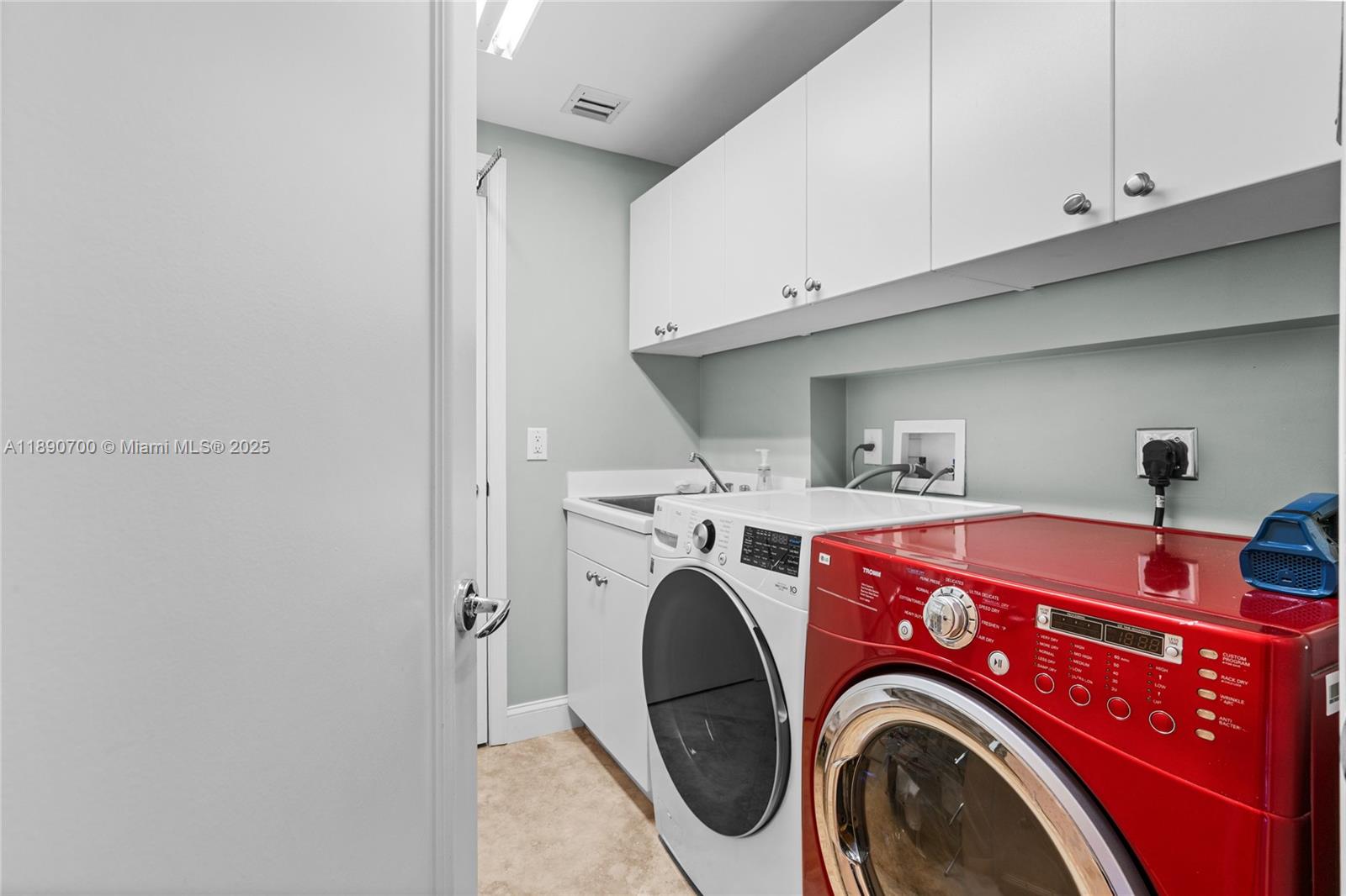 ATLANTIC I AT THE POINT C - Residential