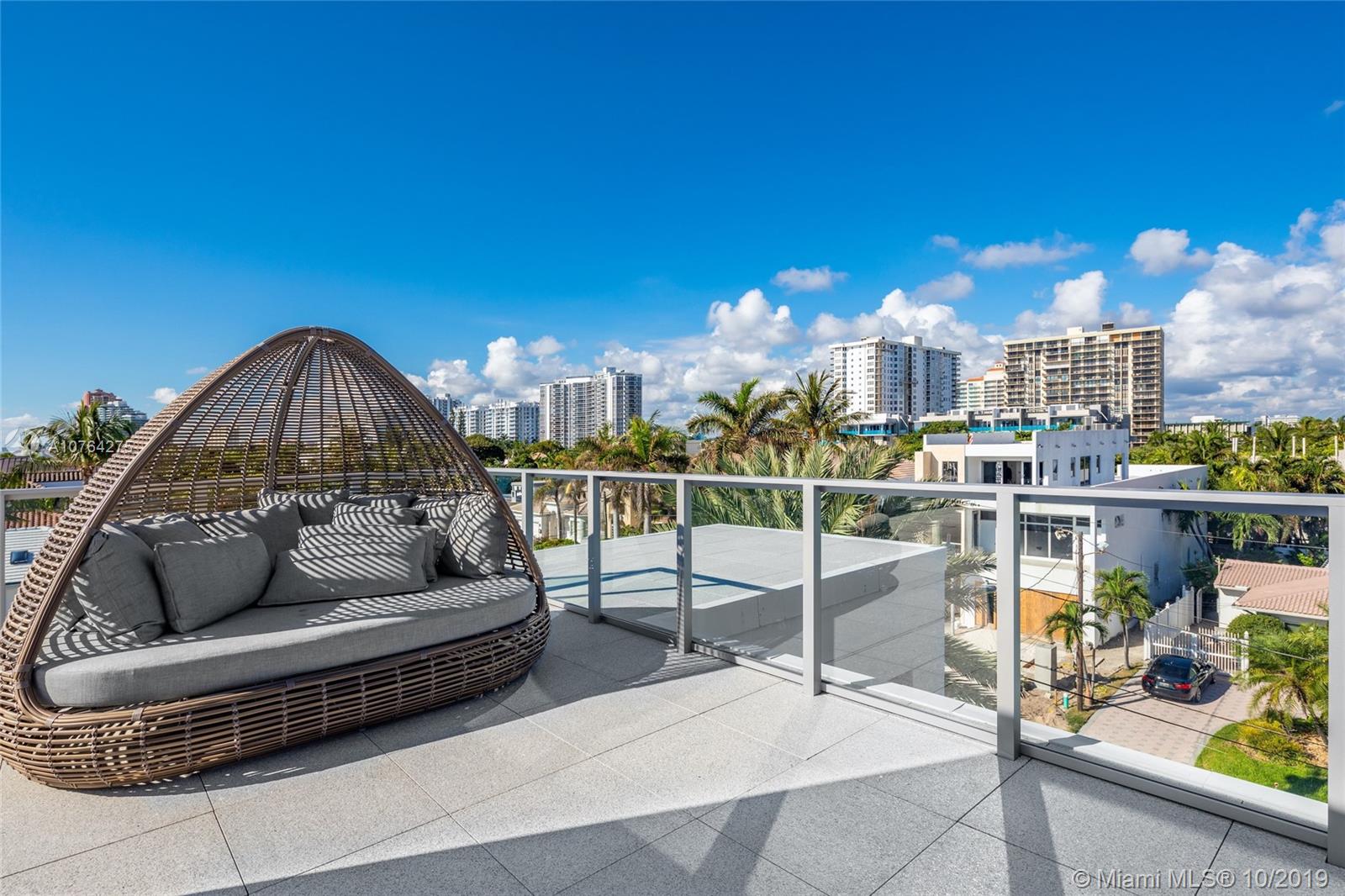 LAUDERDALE BEACH - Residential