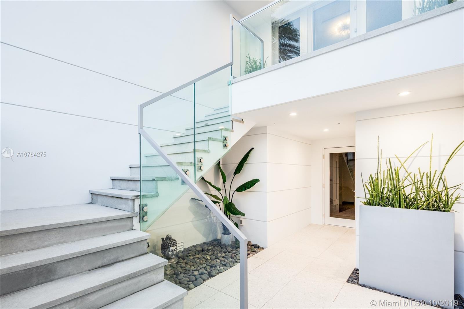 LAUDERDALE BEACH - Residential