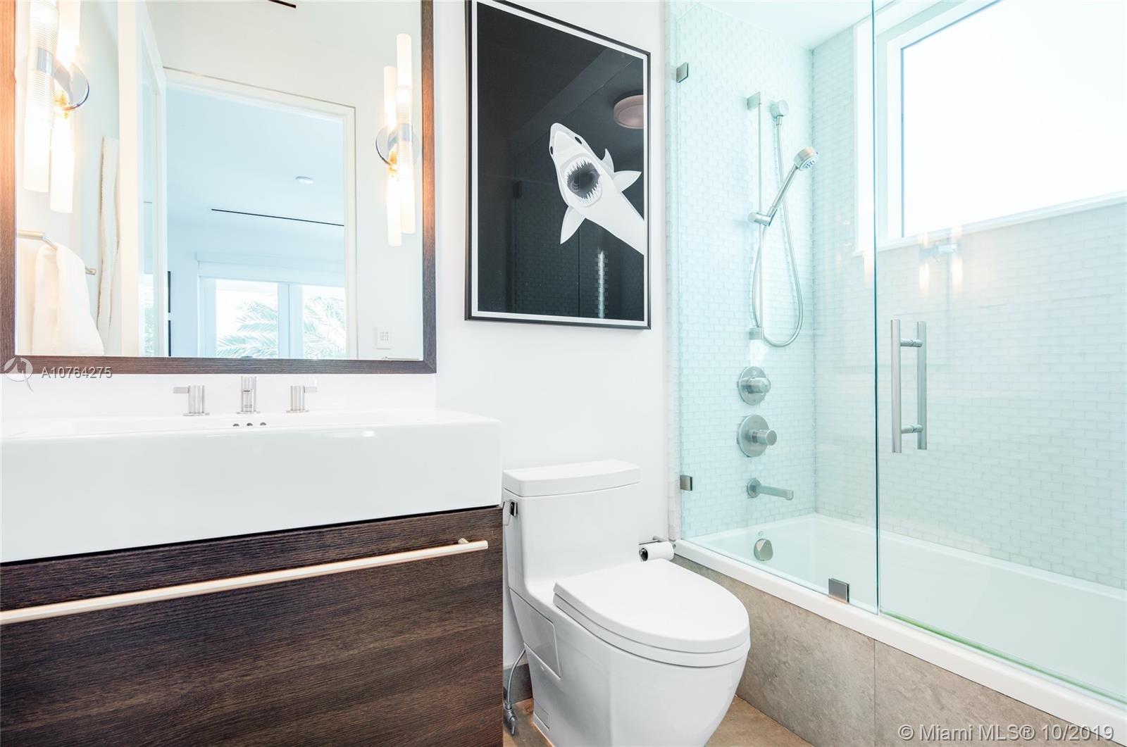 LAUDERDALE BEACH - Residential