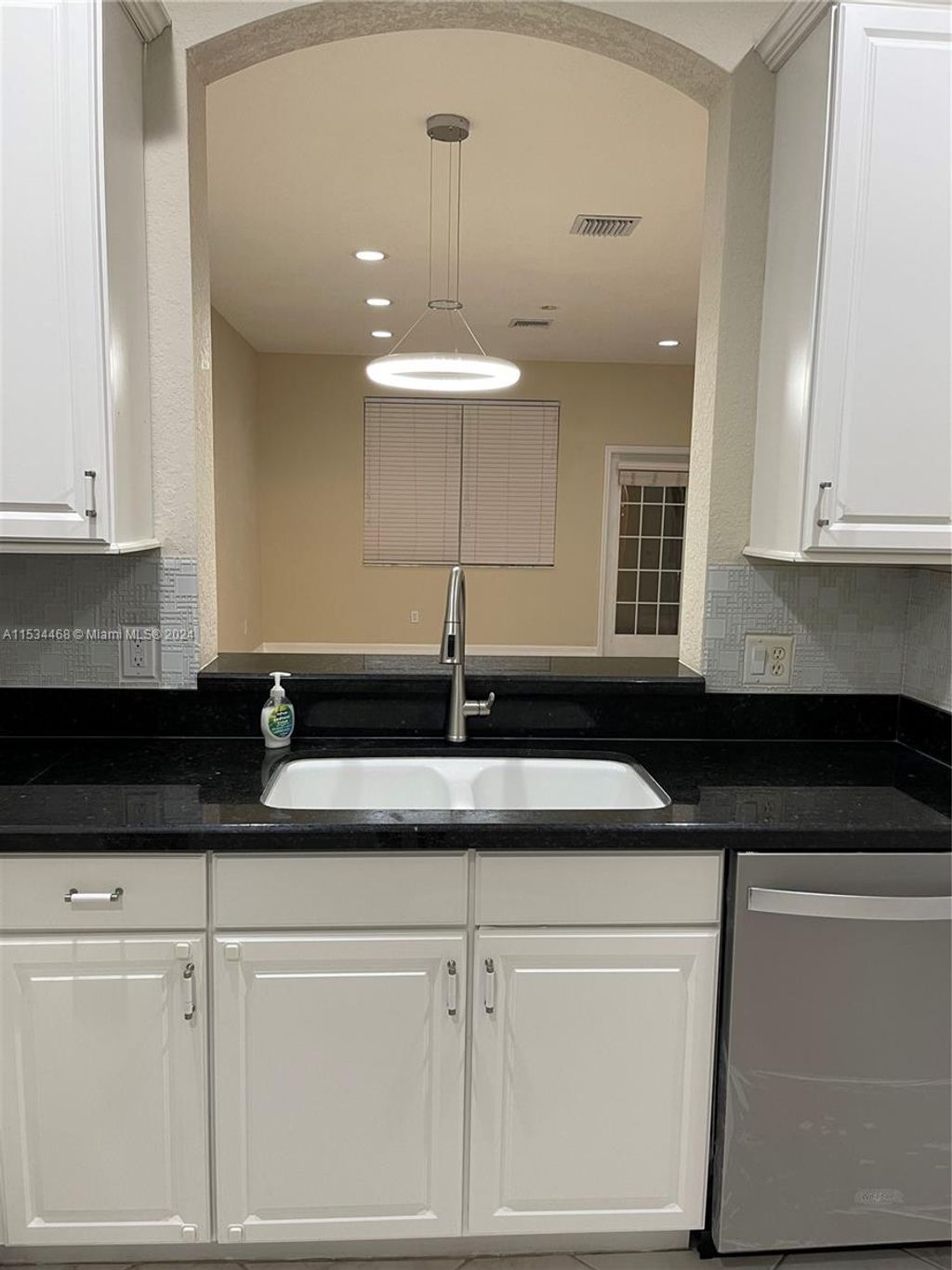 Photo of 118 Seagrape Dr #101, Jupiter, FL 33458 (MLS # A11534468)