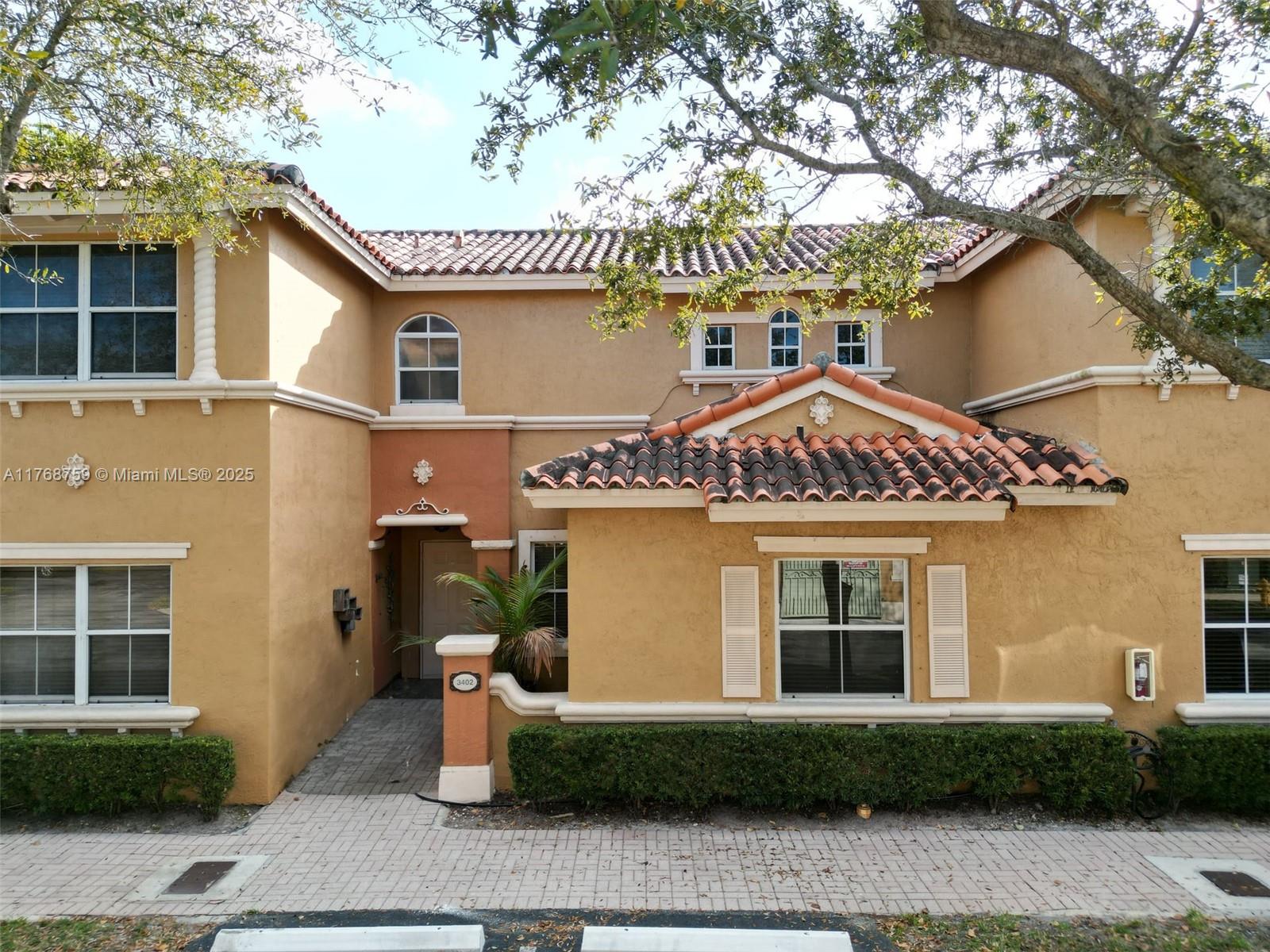 Property for Sale at 14001 Nw 84th Ct 3402, Miami Lakes, Miami-Dade County, Florida - Bedrooms: 3 
Bathrooms: 3  - $490,000