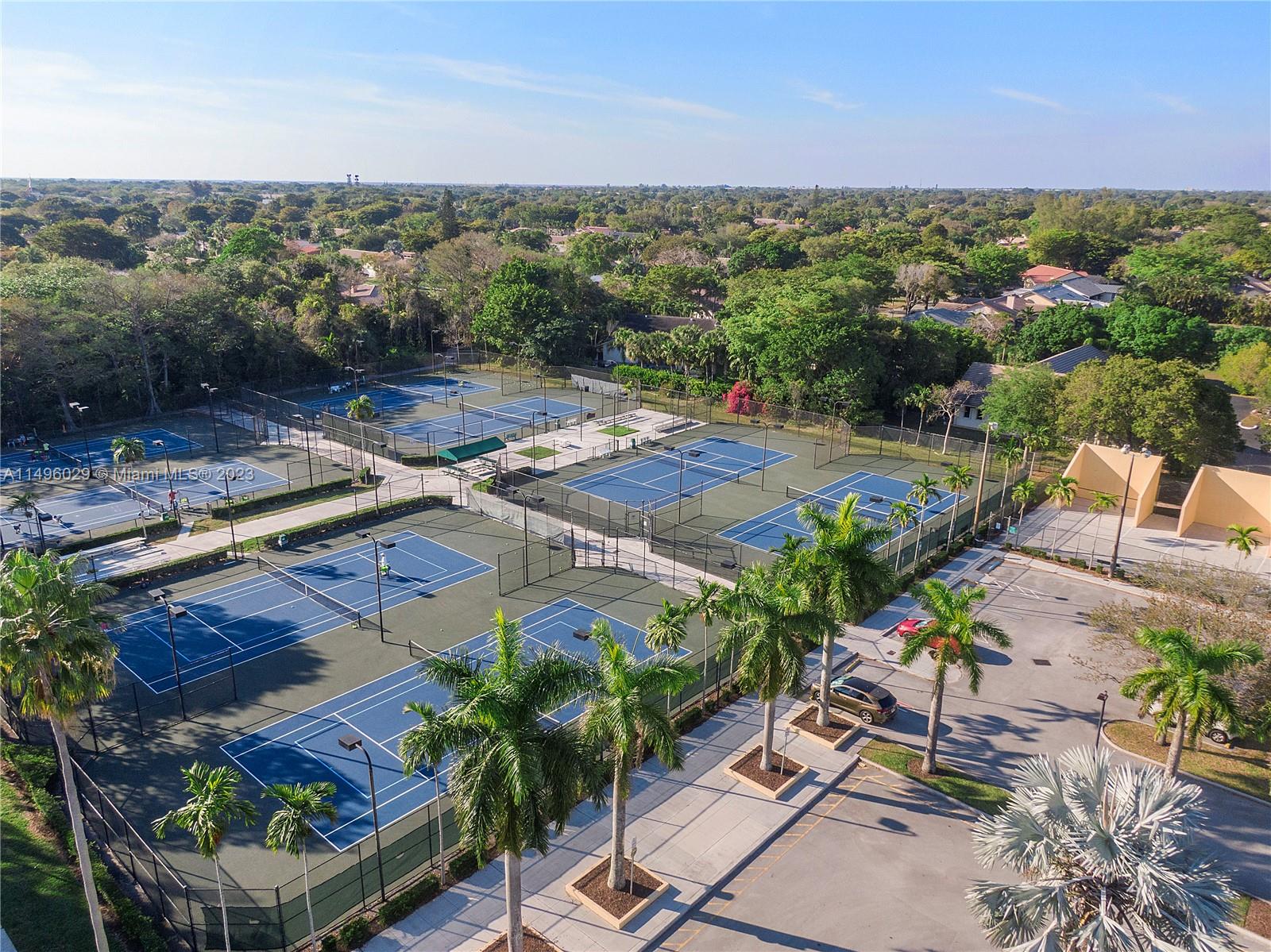 VILLAS AT CORAL SPRINGS - Residential