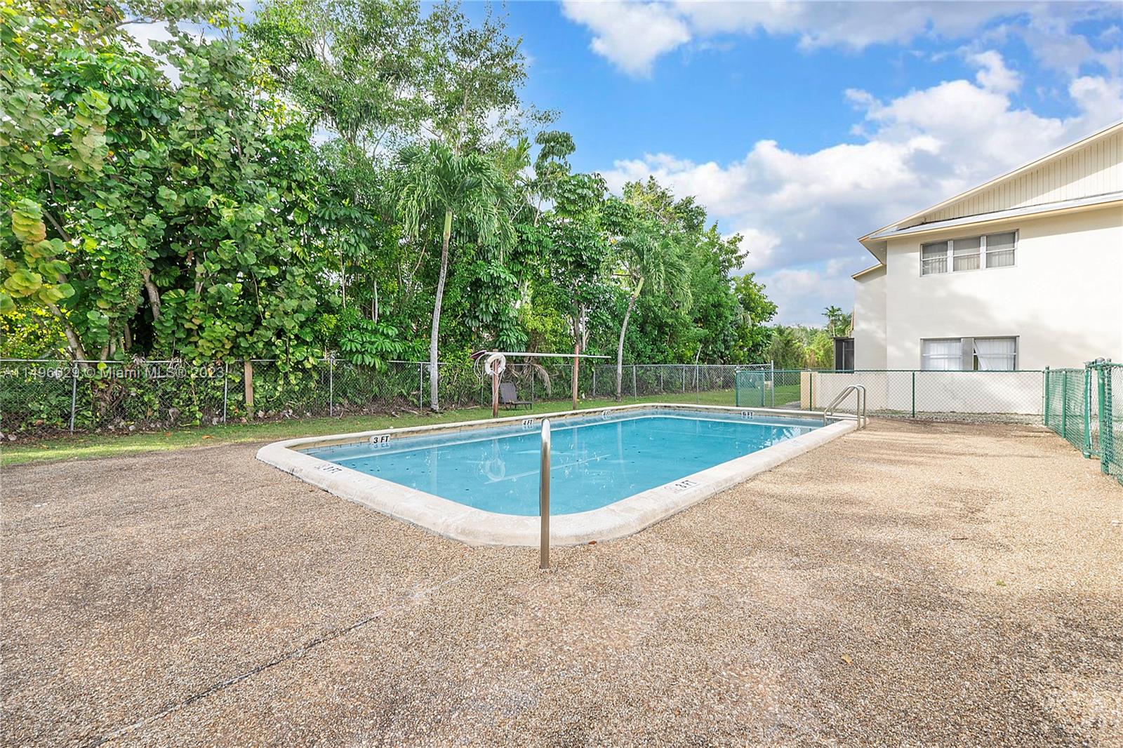 VILLAS AT CORAL SPRINGS - Residential