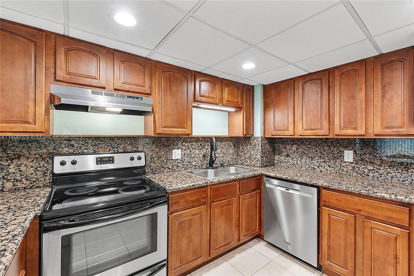 VILLAS AT CORAL SPRINGS - Residential