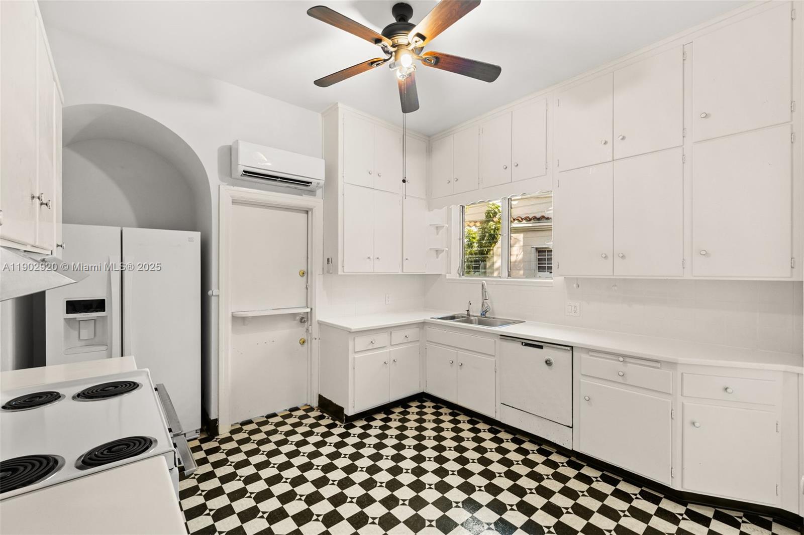 CORAL GABLES SEC B - Residential