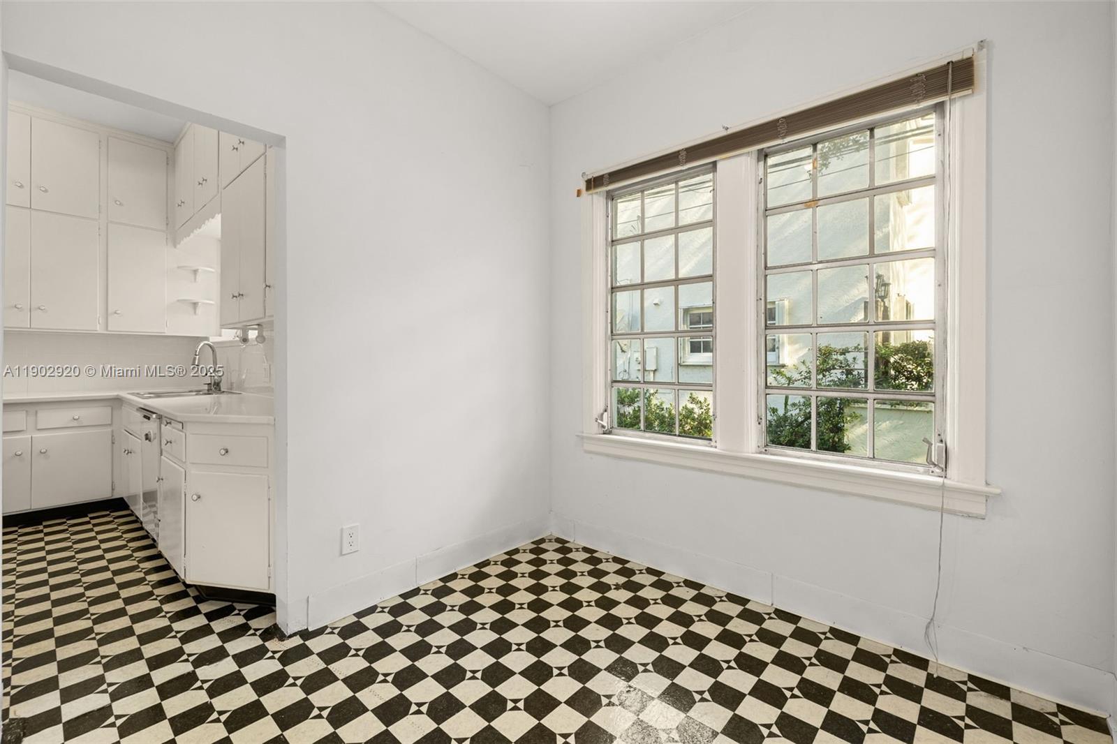 CORAL GABLES SEC B - Residential