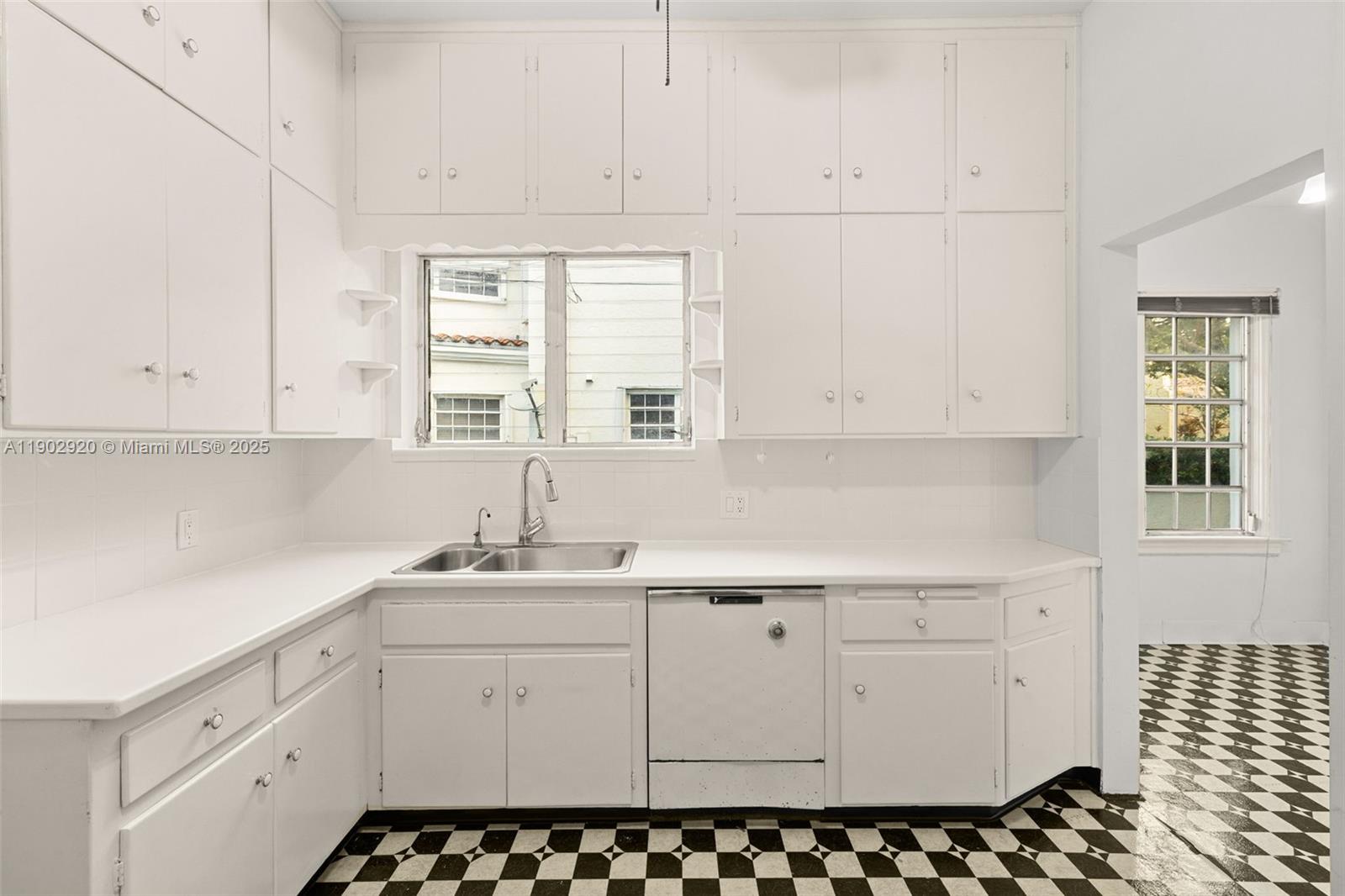 CORAL GABLES SEC B - Residential