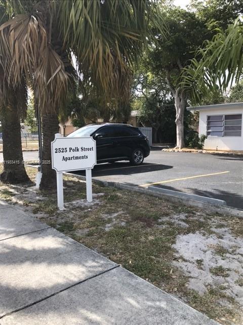 HOLLYWOOD LITTLE RANCHES - Residential Lease