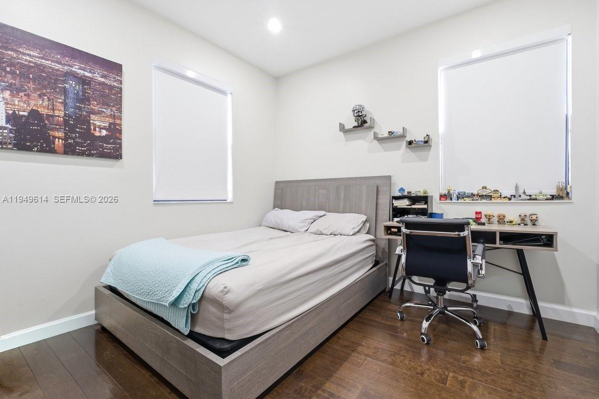 VINTAGE ESTATES - Residential