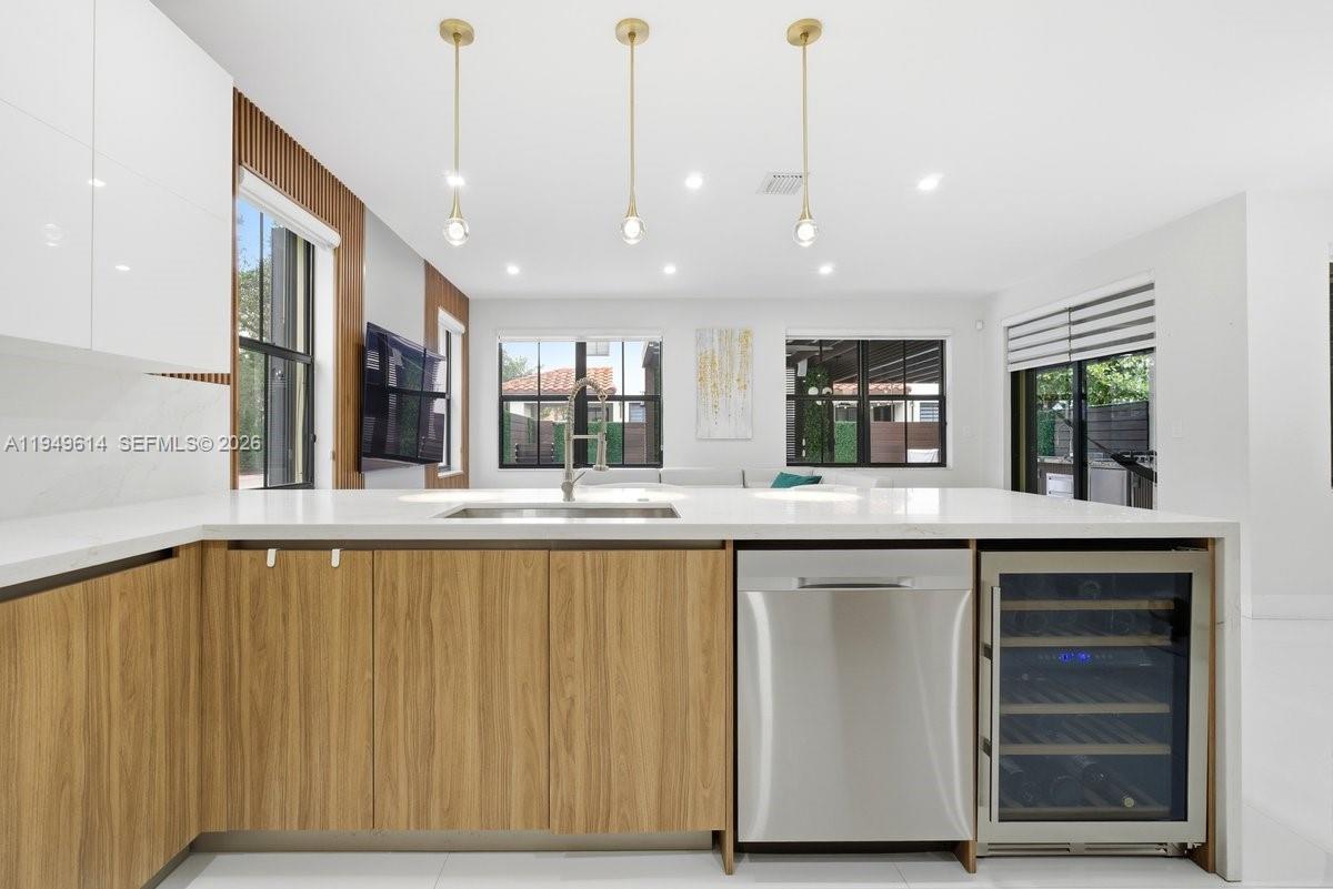 VINTAGE ESTATES - Residential