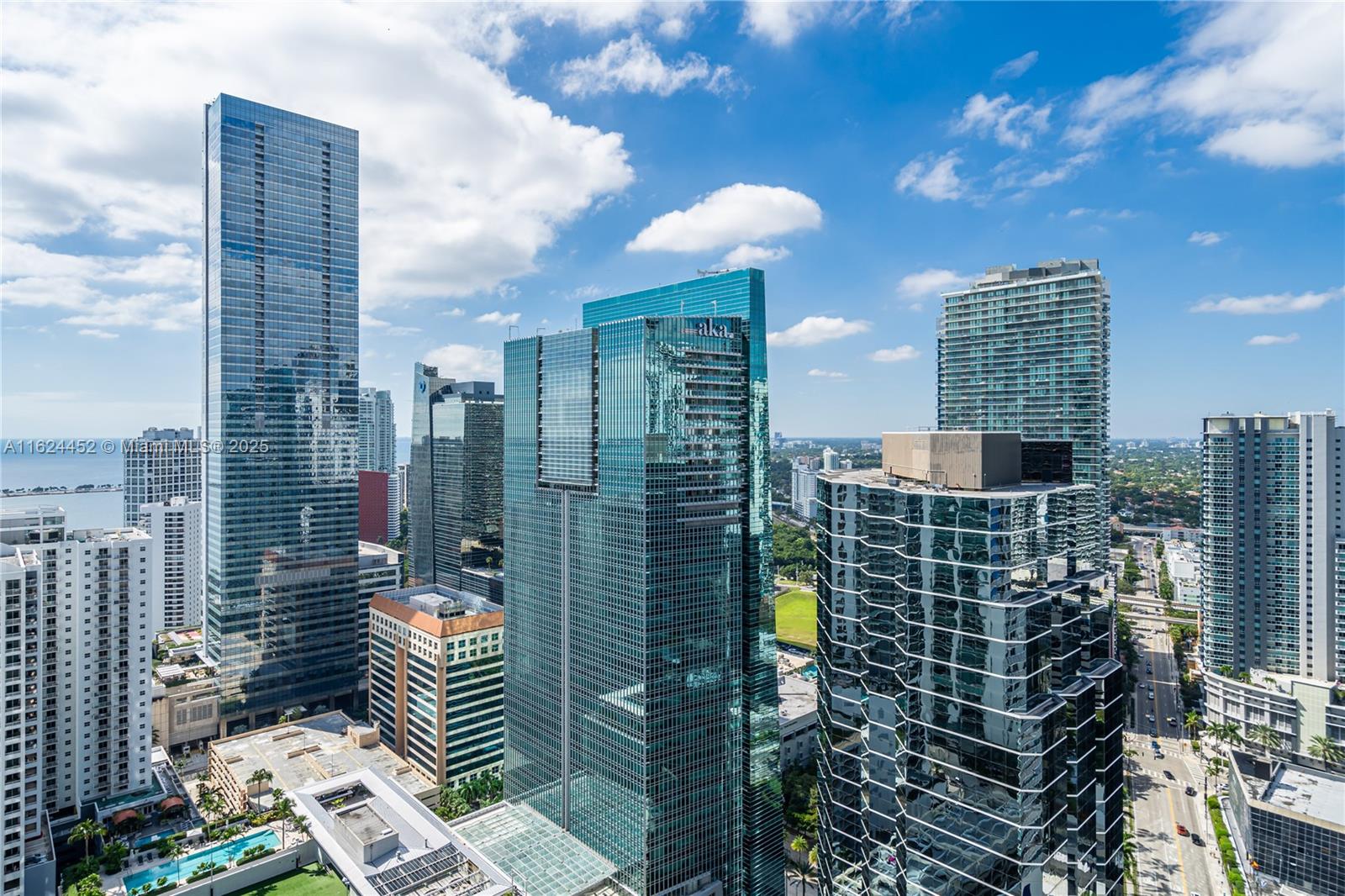 THE CLUB AT BRICKELL BAY - Residential