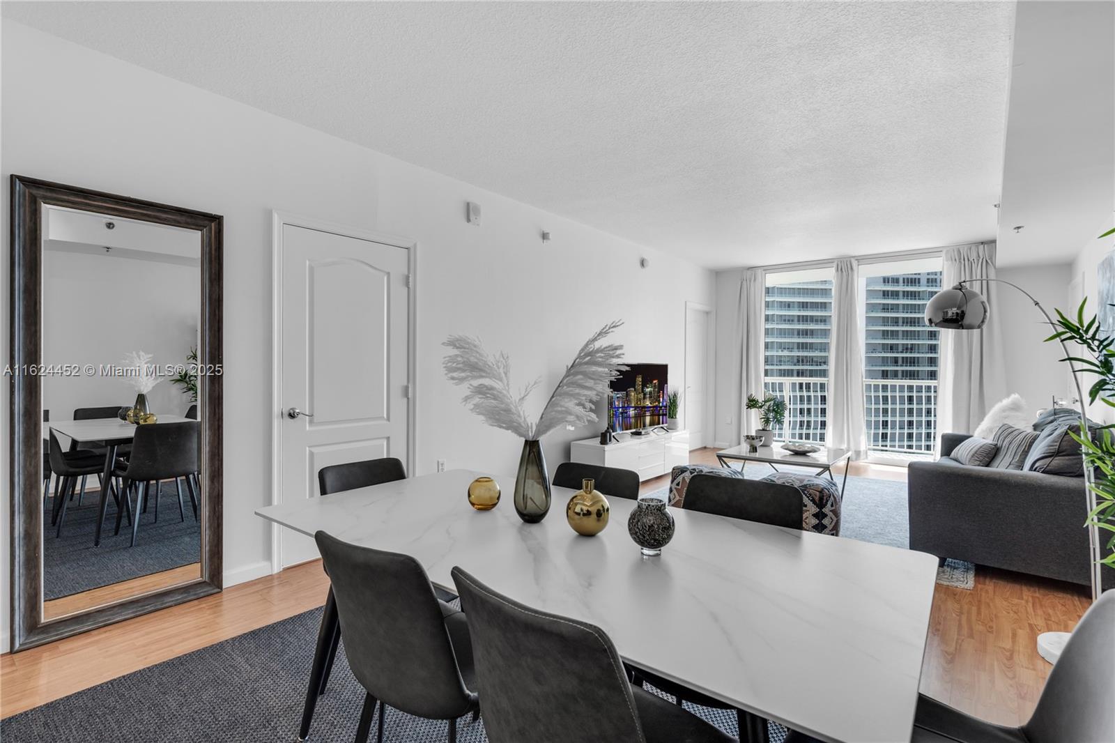 THE CLUB AT BRICKELL BAY - Residential