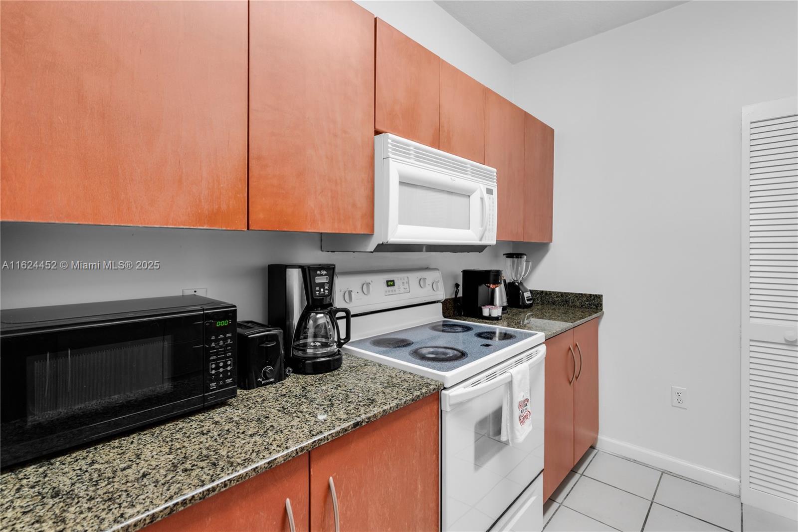 THE CLUB AT BRICKELL BAY - Residential