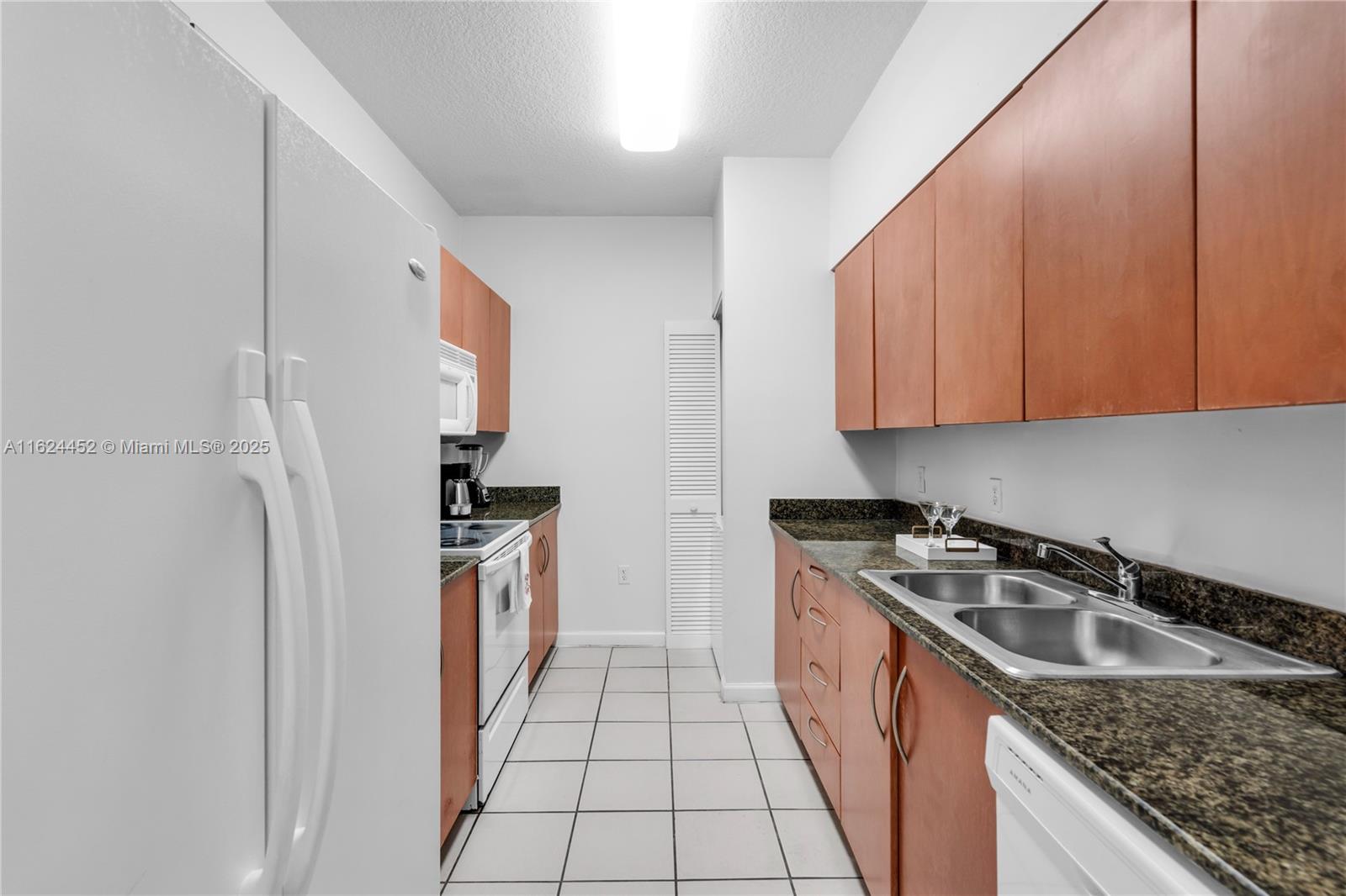 THE CLUB AT BRICKELL BAY - Residential