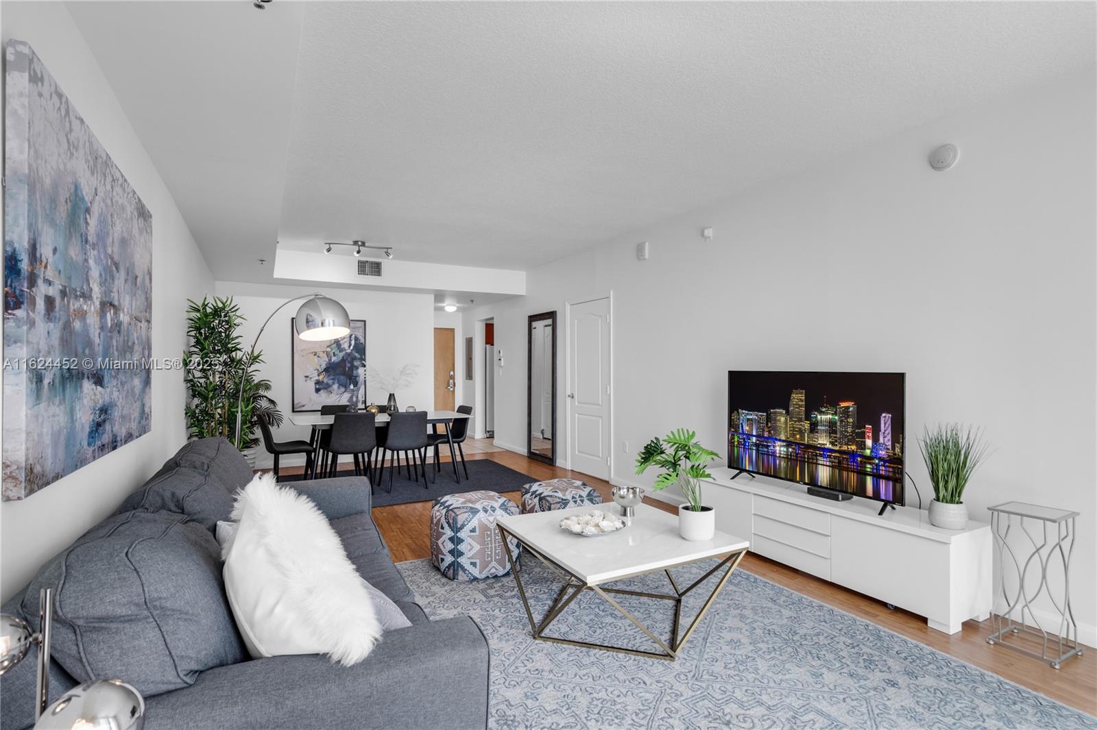 THE CLUB AT BRICKELL BAY - Residential