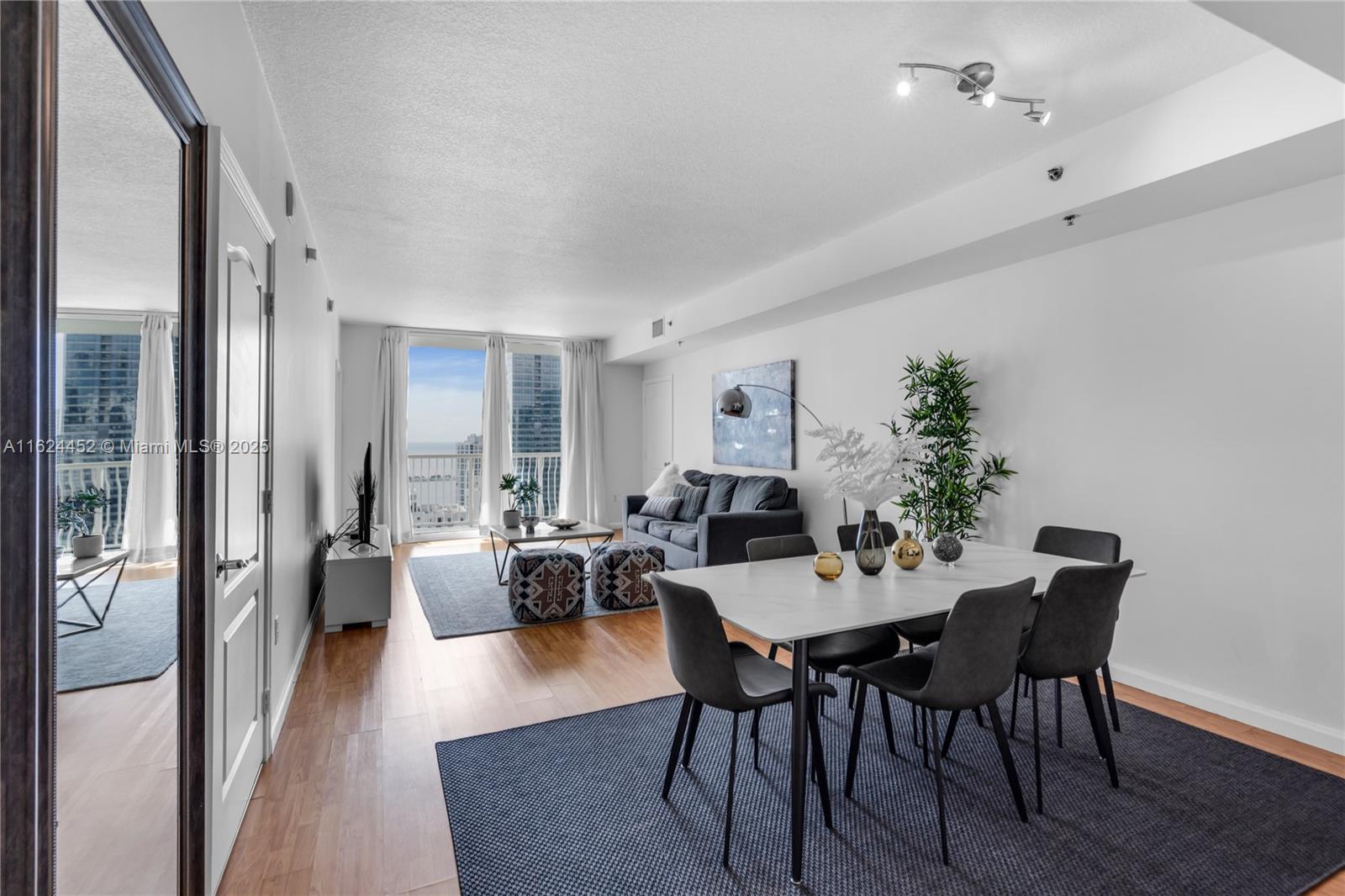 THE CLUB AT BRICKELL BAY - Residential