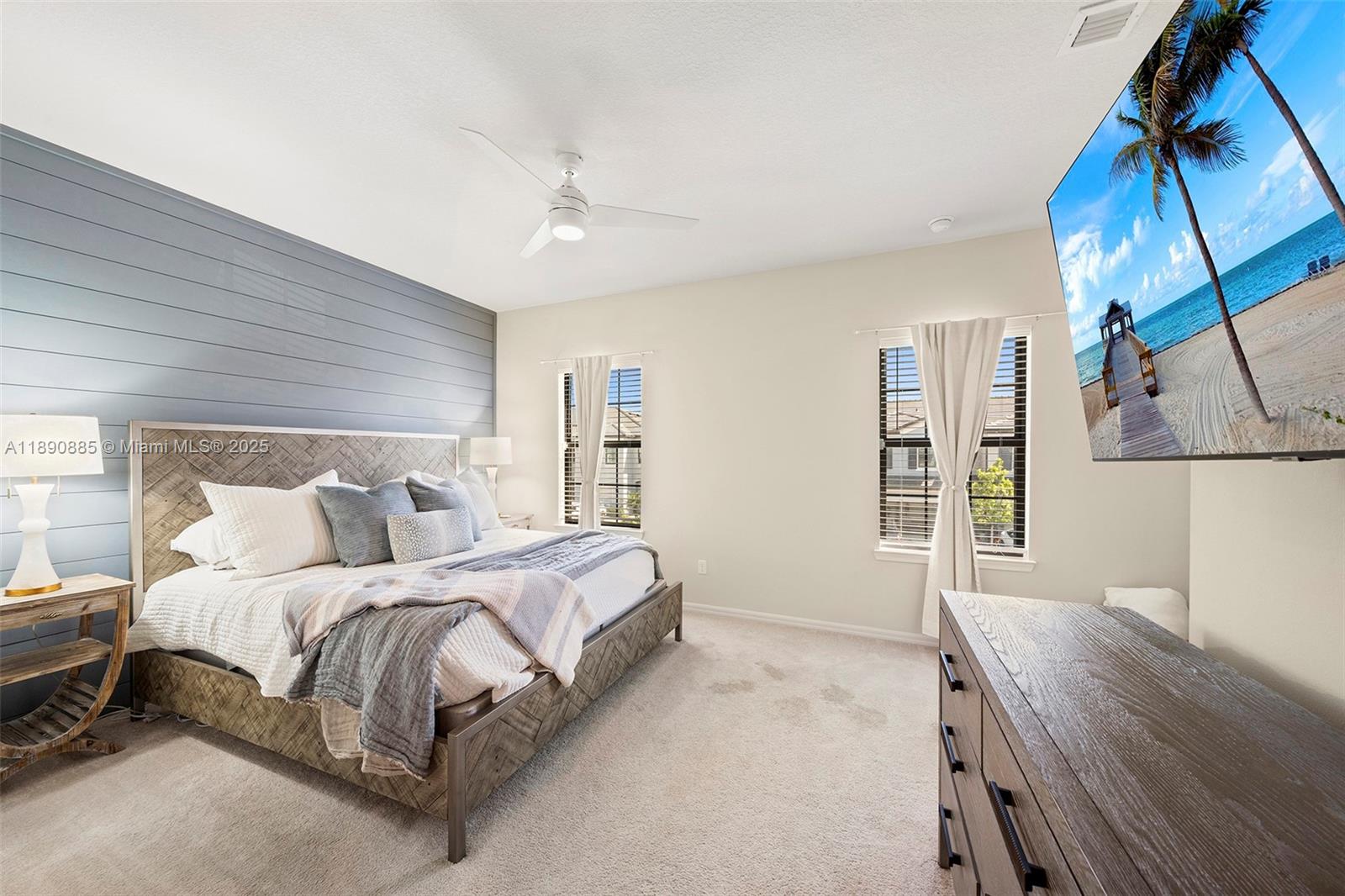 OAK TREE PROPERTY REDEVEL - Residential Lease