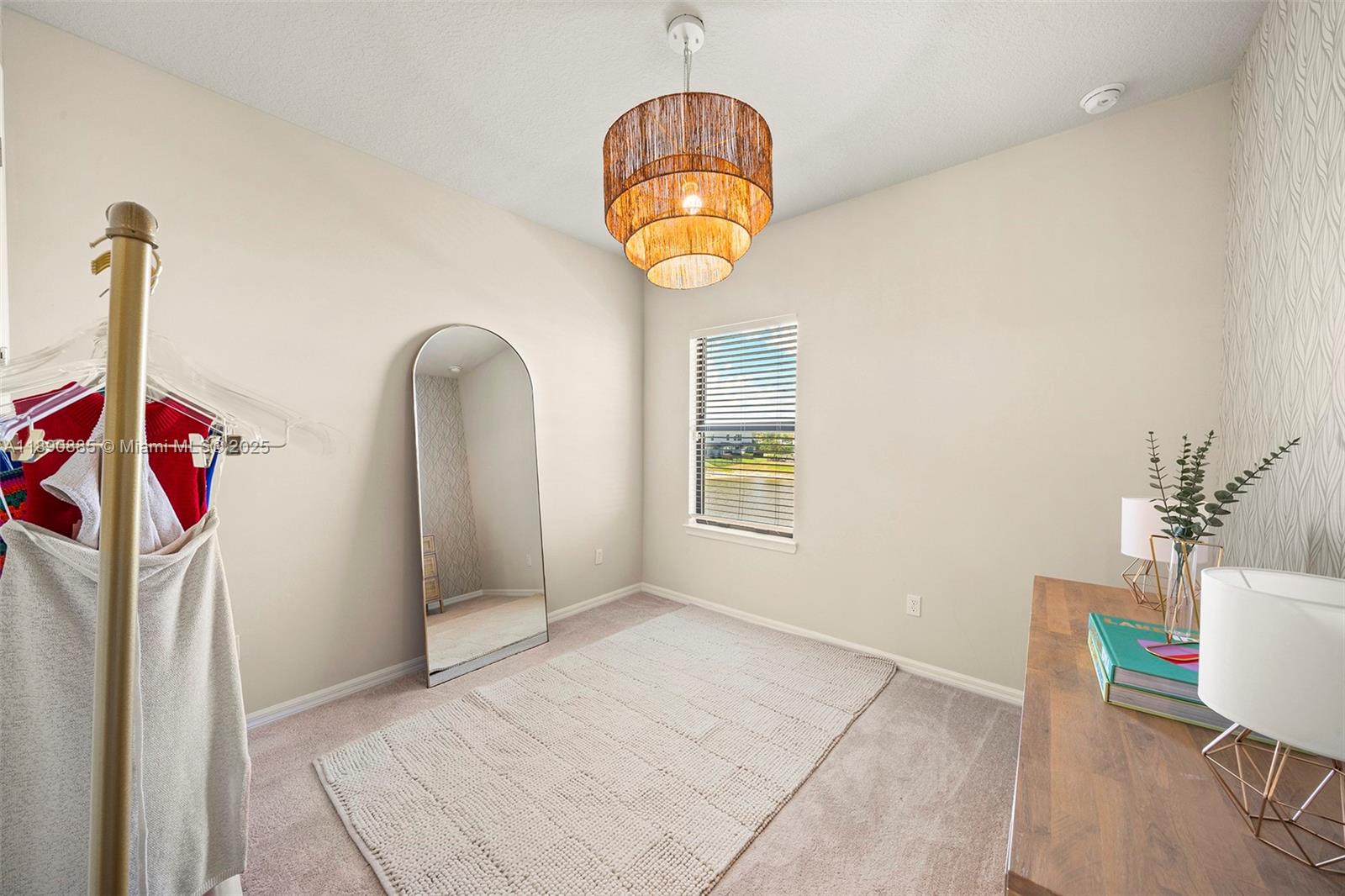 OAK TREE PROPERTY REDEVEL - Residential Lease