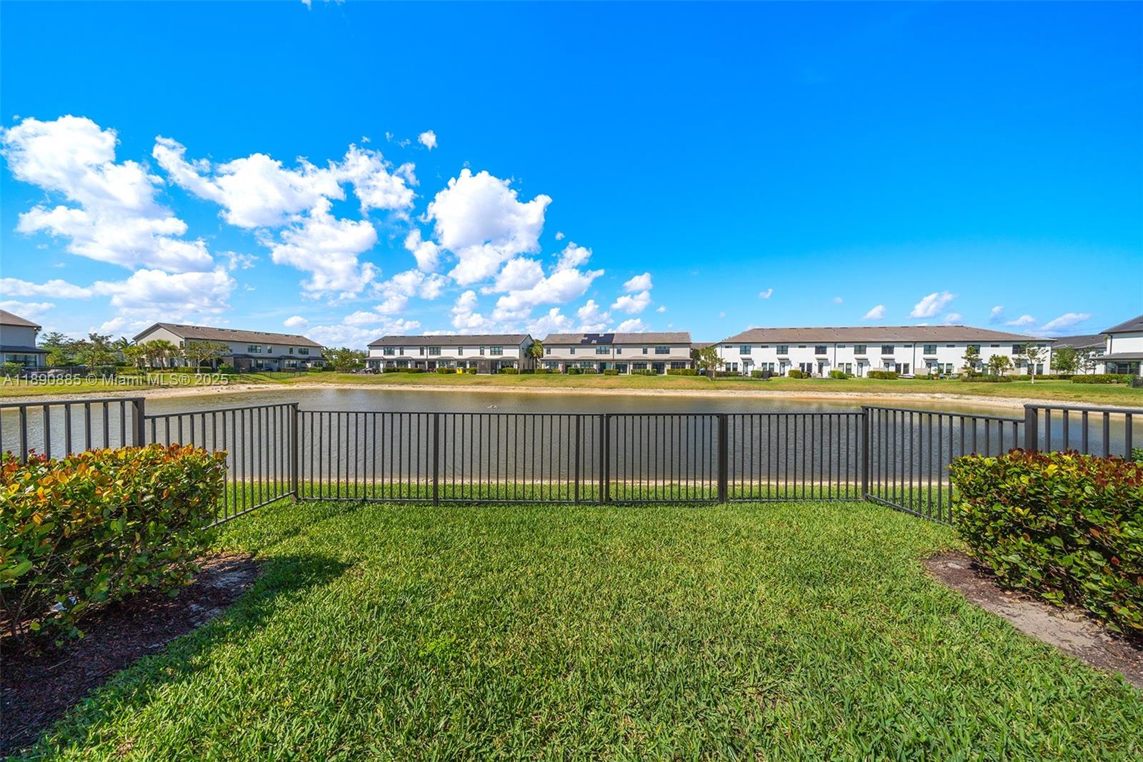 OAK TREE PROPERTY REDEVEL - Residential Lease