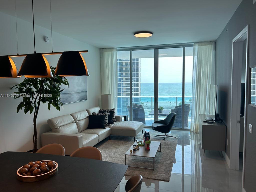 SHORT TERM RENTAL! Available from NOV 15th, 2025.
Boutique, Luxury Condominium. The Residence offers 10' Ceilings, Private Entry Elevator Foyer. Porcelain floor through out, Ital-fraft cabinetry, Wolf and Subzero Appliances. A great size balcony overlooking Sunny Isles Skyline and the Ocean, perfect for your entertainment. Located in the heart of Sunny Isles Beach, walk to Restaurants, Shops, Across the Street from the Beach. Beautiful views of the Atlantic Ocean and the Sunny Isles Skyline. AURORA offers a 5 star amenity package for all ages. Call today
No pets