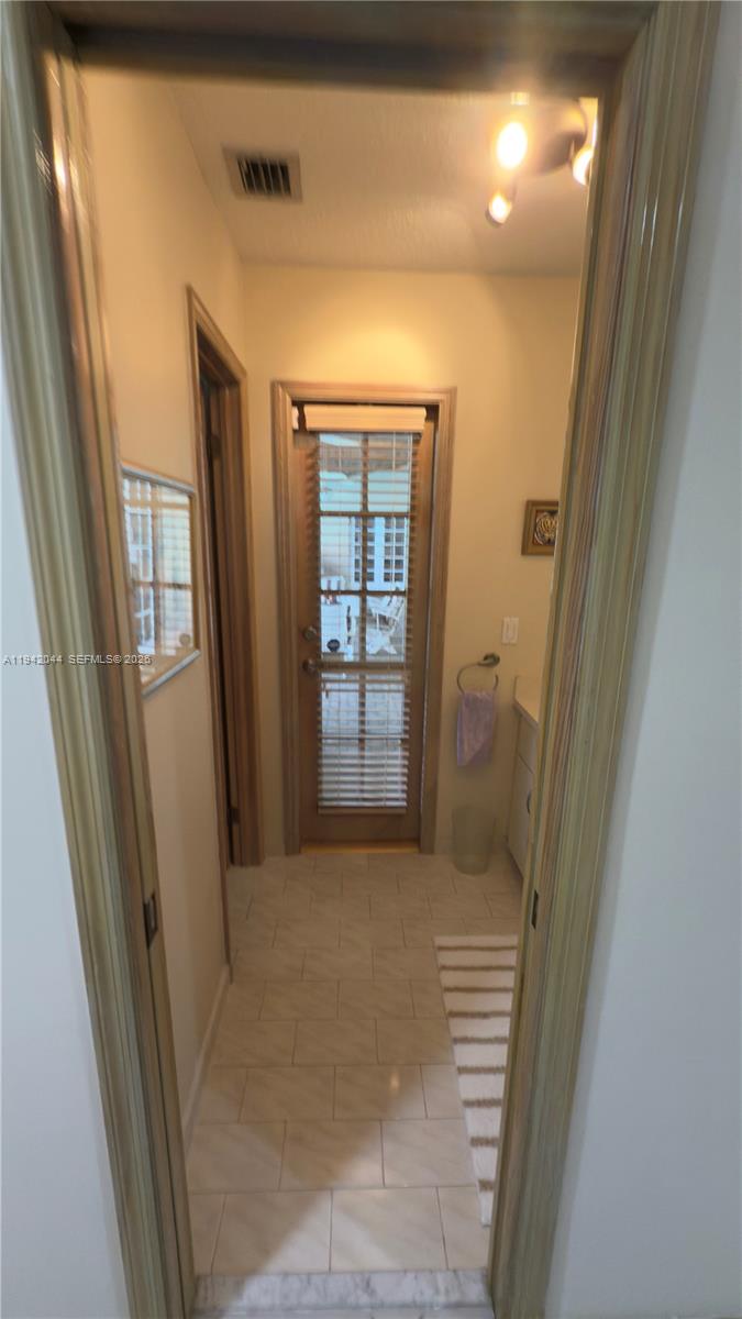 BANYAN WOODS - Residential