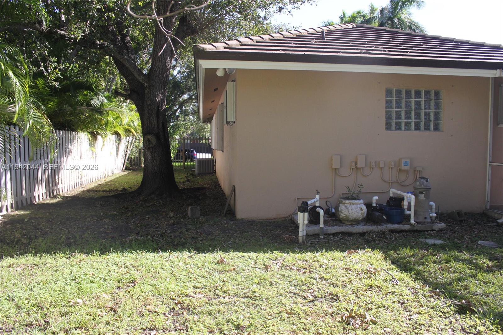 BANYAN WOODS - Residential