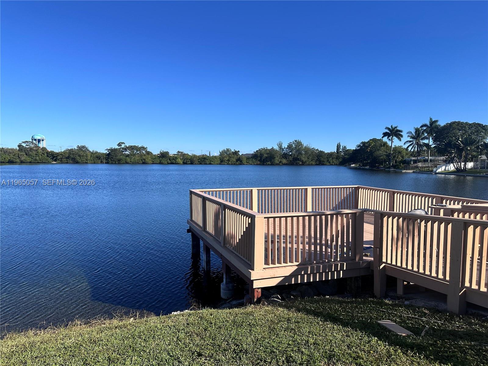 SHERIDAN LAKES CONDO APTS - Residential