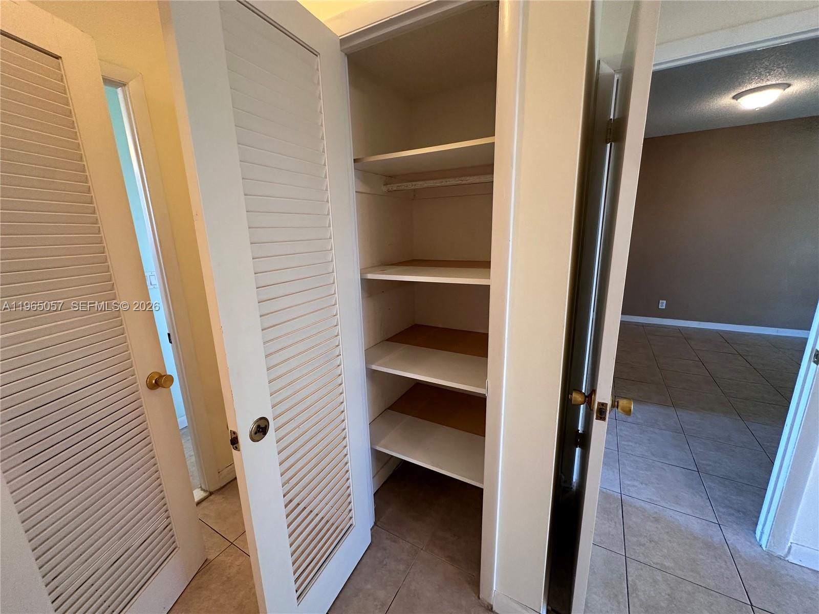 SHERIDAN LAKES CONDO APTS - Residential