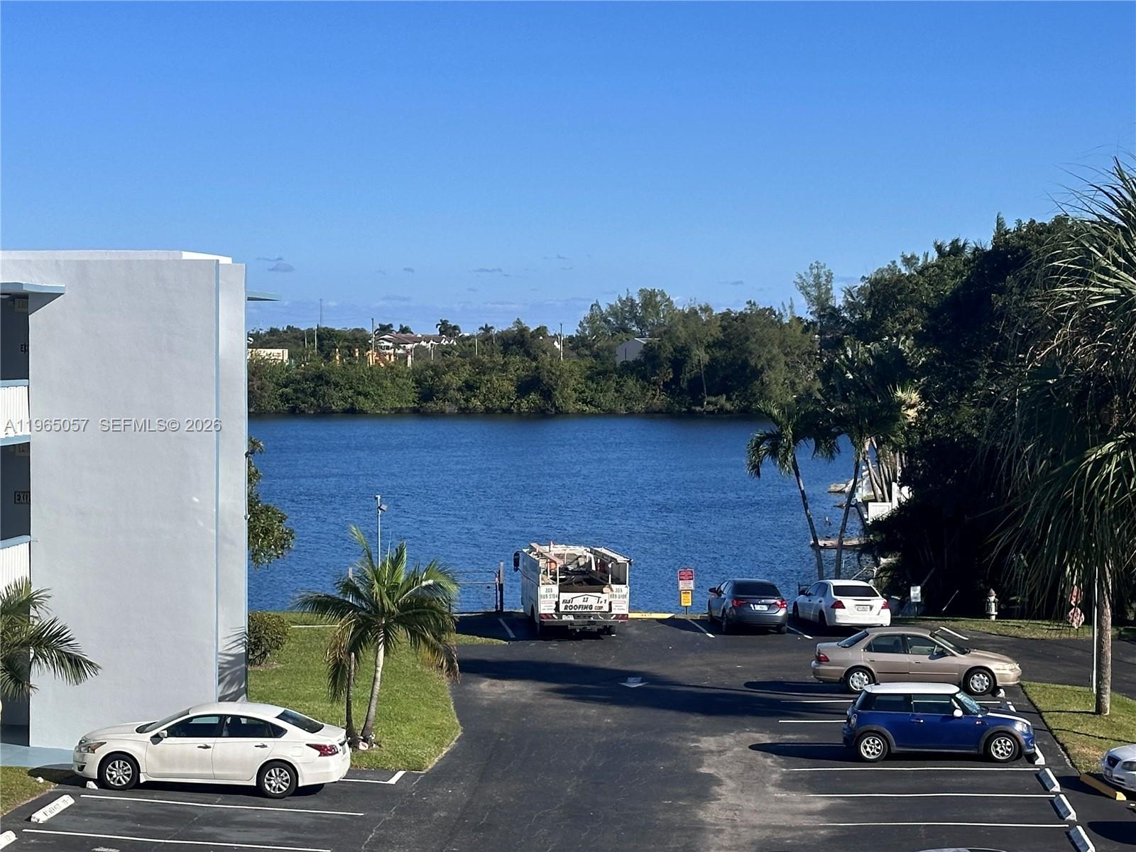 SHERIDAN LAKES CONDO APTS - Residential