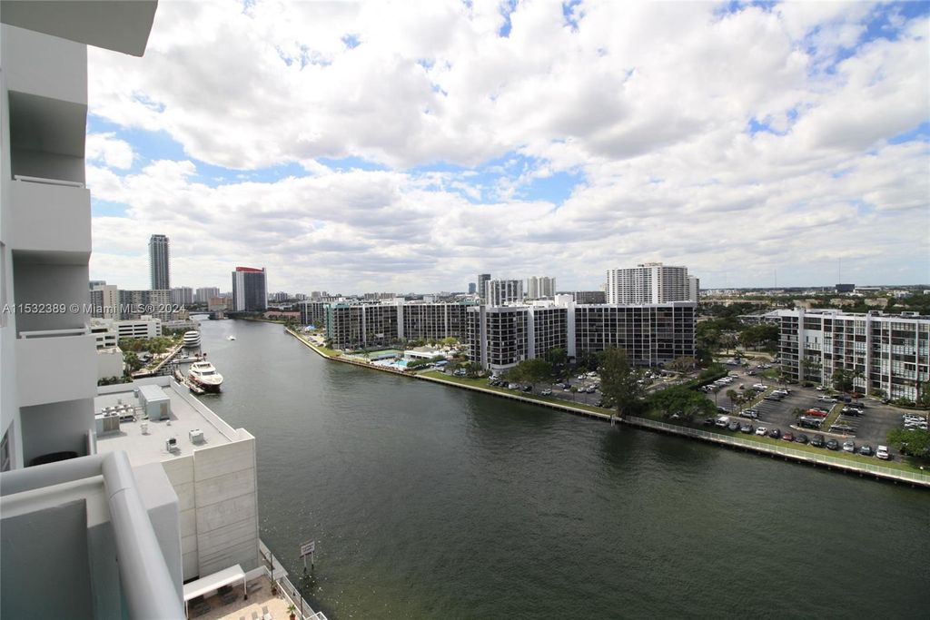Photo of 3000 S Ocean Dr #1416, Hollywood, FL 33019 (MLS # A11532389)
