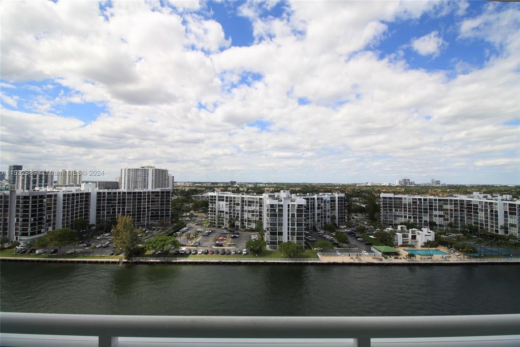 Photo of 3000 S Ocean Dr #1416, Hollywood, FL 33019 (MLS # A11532389)