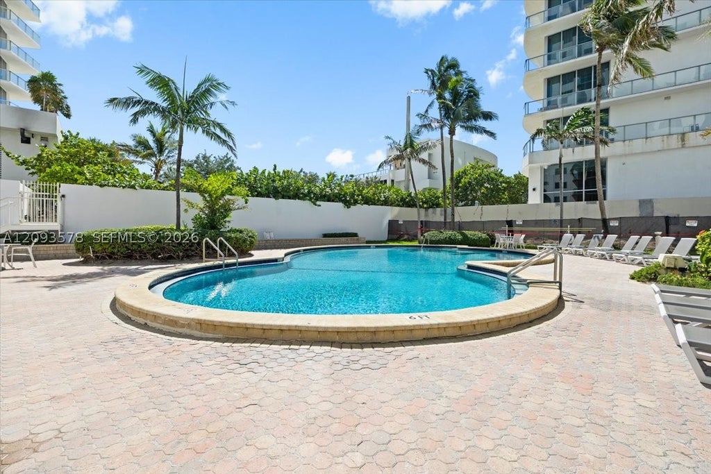 Photo of 4001 S Ocean Dr #4C, Hollywood, FL 33019 (MLS # A12093578)