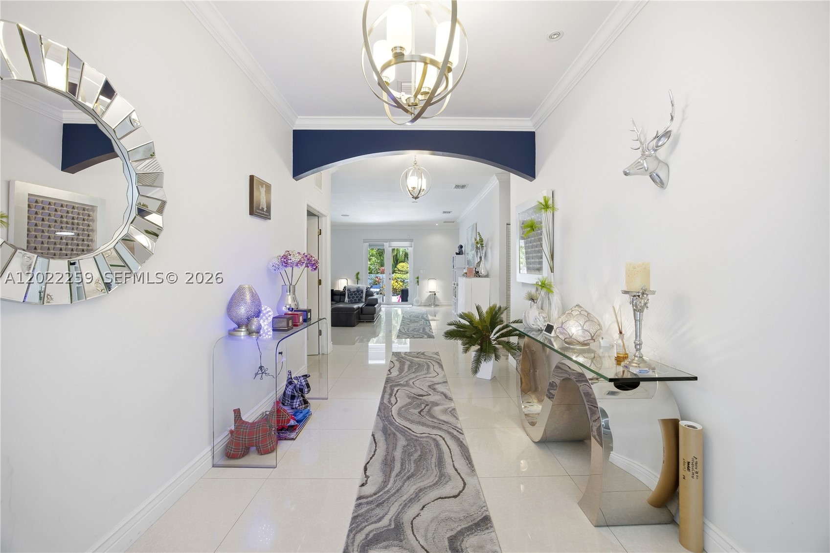 105 NE 28th Ct