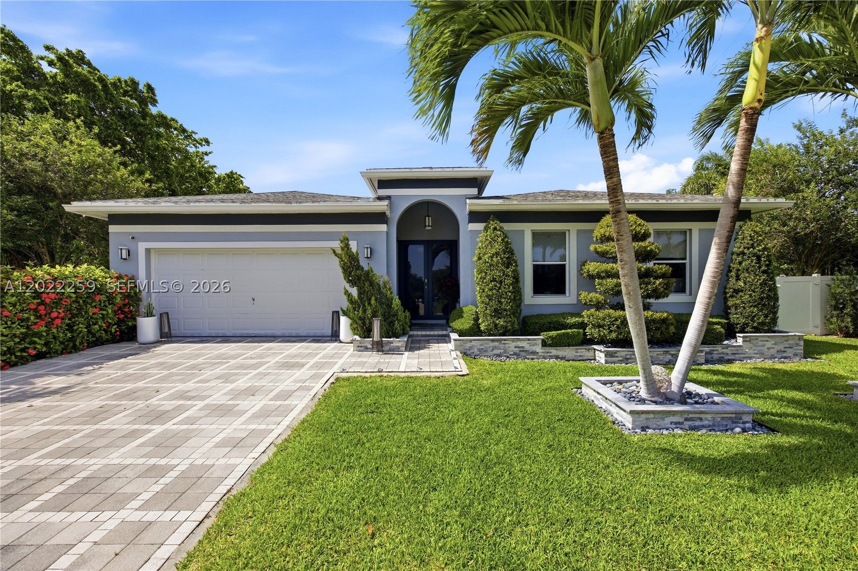 105 NE 28th Ct