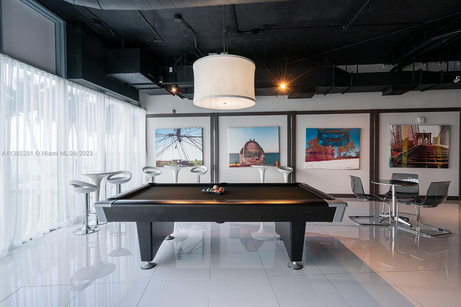 BLUE CONDO - Residential Lease