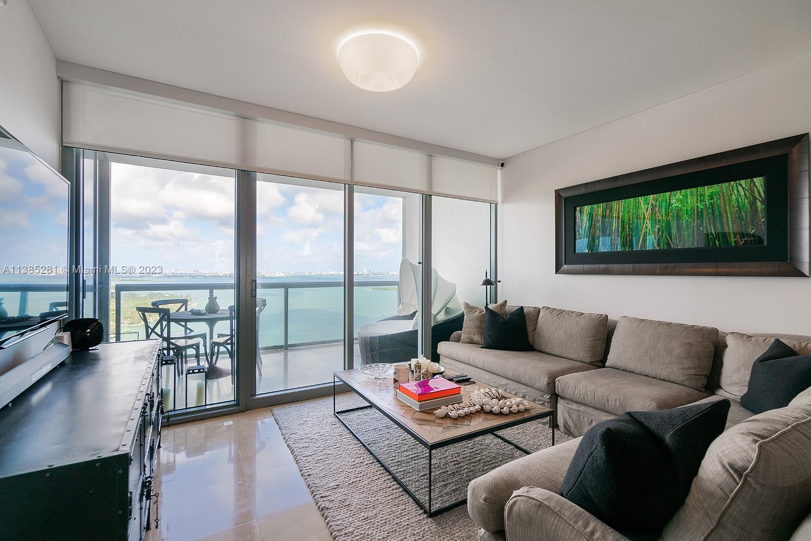 BLUE CONDO - Residential Lease