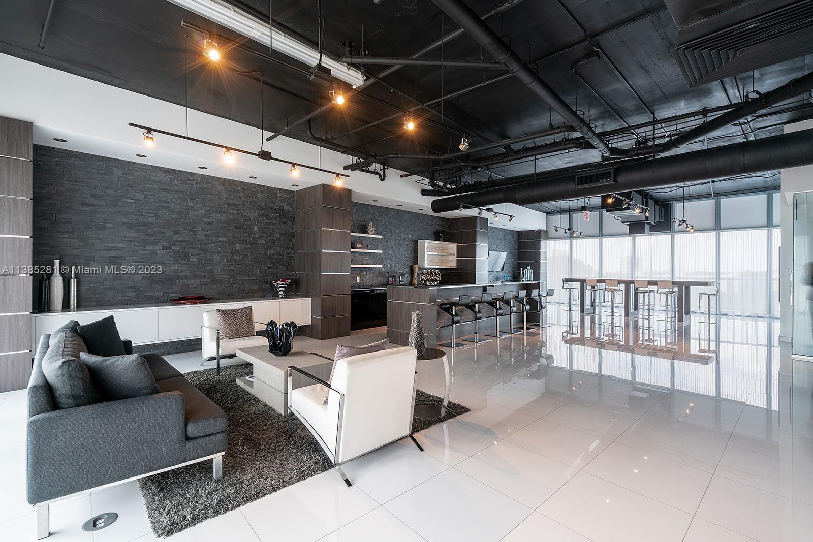 BLUE CONDO - Residential Lease