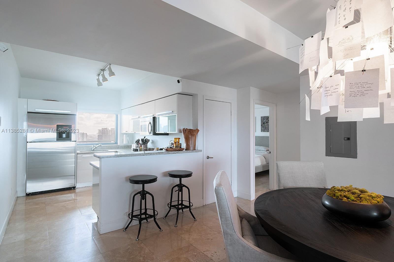 BLUE CONDO - Residential Lease