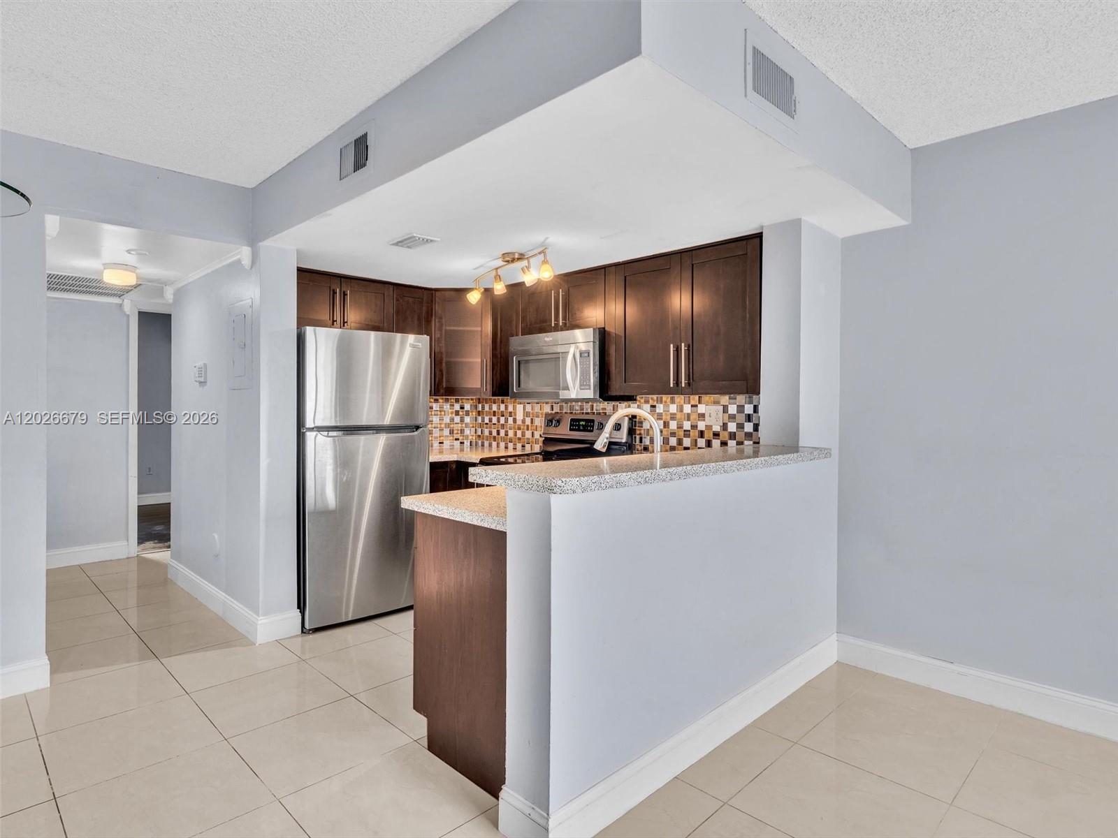 CORAL POINTE TOWNHOMES CO - Residential
